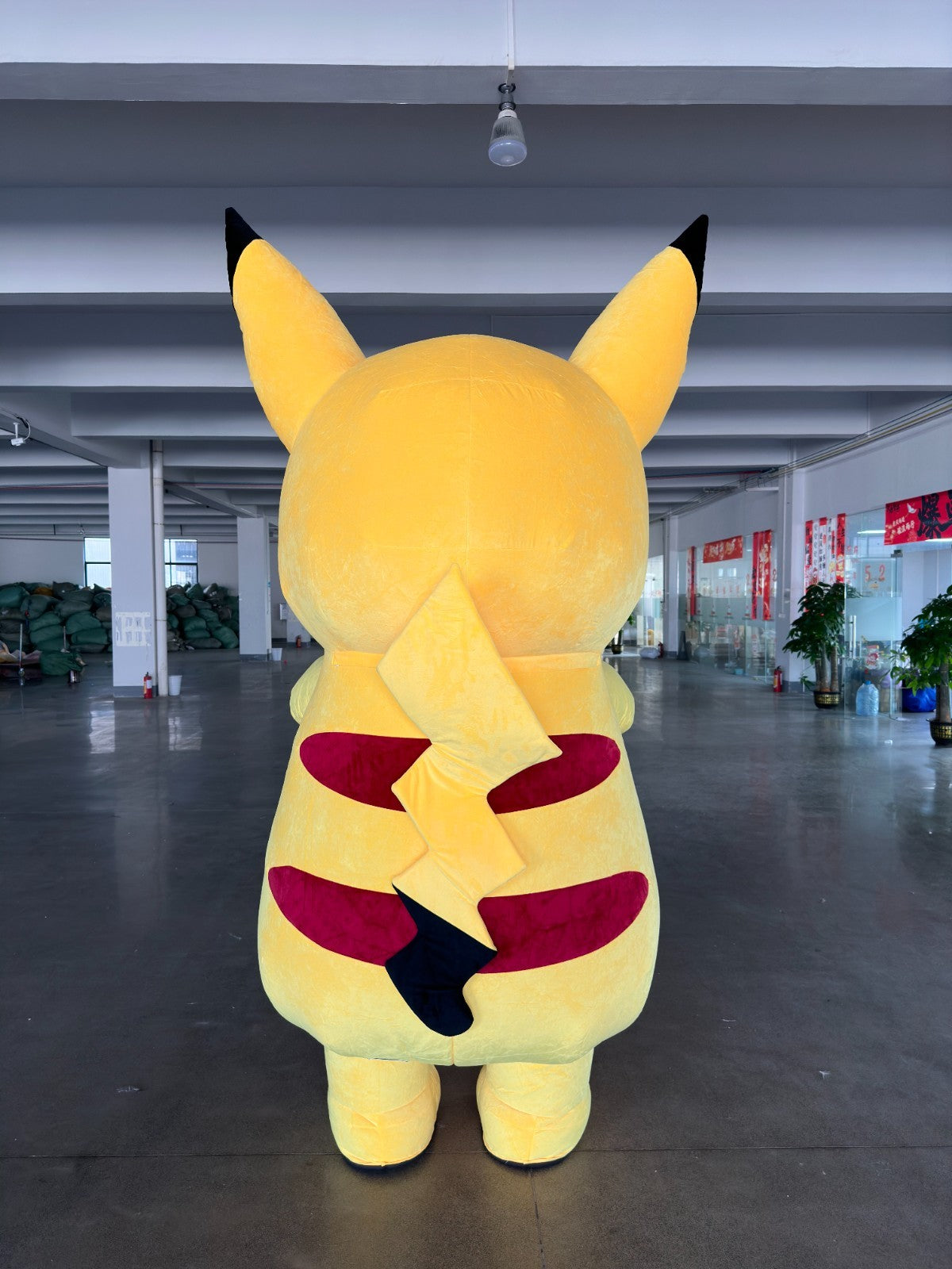8.5FT Inflatable Giant Pikachu Mascot Costume Plush Halloween Cosplay Party Suit Halloween Fast